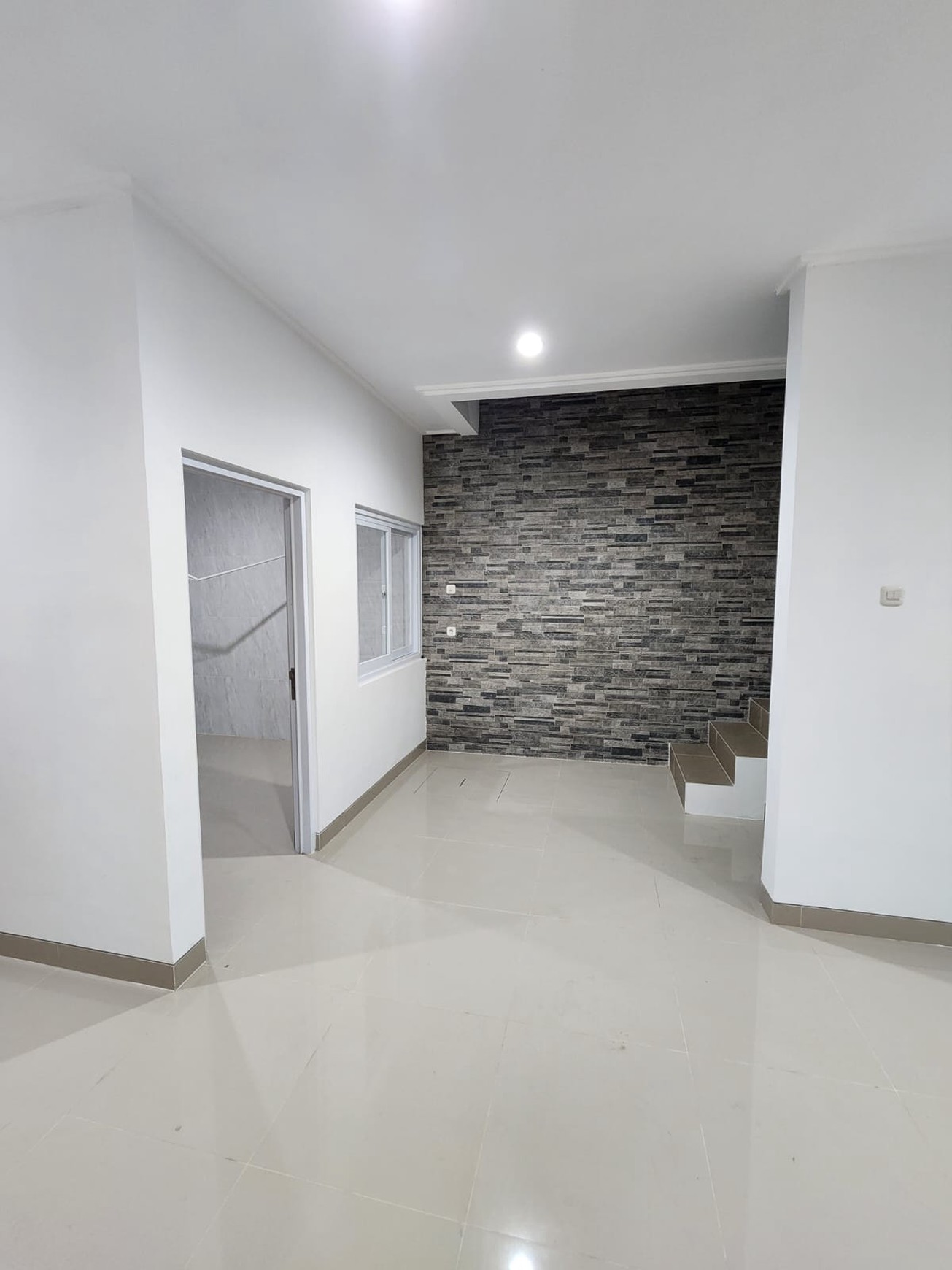 Rumah Dalam Perum Griya Kuantan Nogotirto Gamping, Sleman
