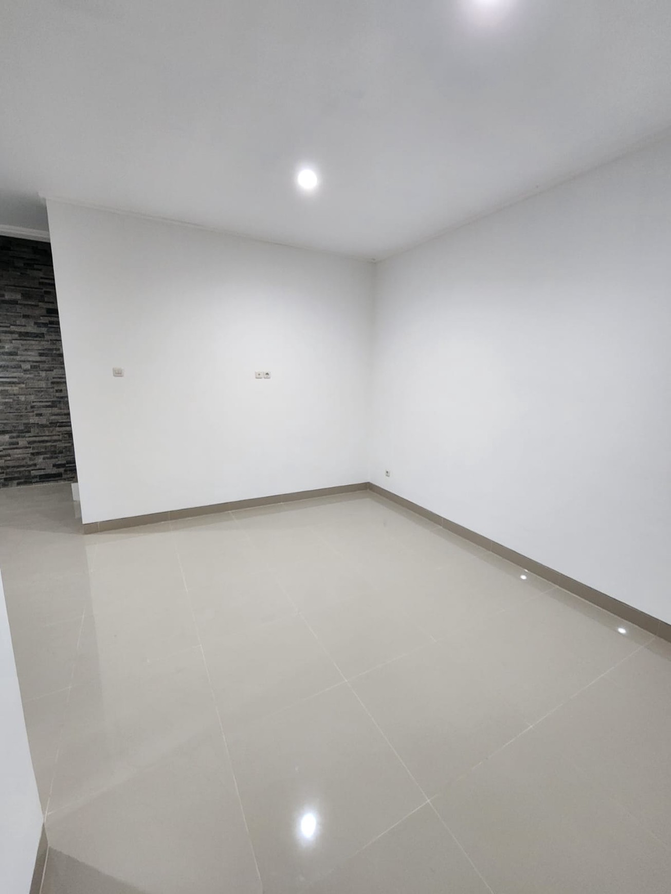 Rumah Dalam Perum Griya Kuantan Nogotirto Gamping, Sleman