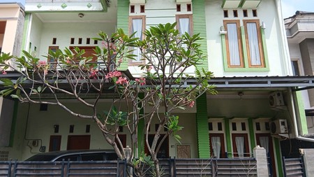 Rumah 3 Lantai, Bebas banjir, Lokasi Strategis dekat dengan ST. Sudimara