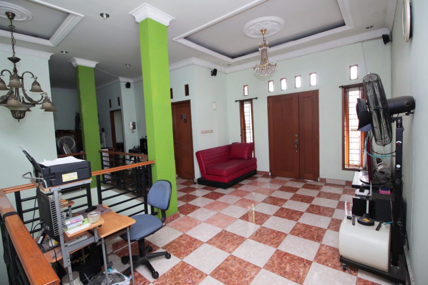 Rumah 3 Lantai, Bebas banjir, Lokasi Strategis dekat dengan ST. Sudimara