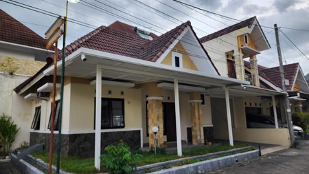 Rumah Hook Semi Furnish Dalam Perum Taman Kuantan Sendangadi Mlati Sleman