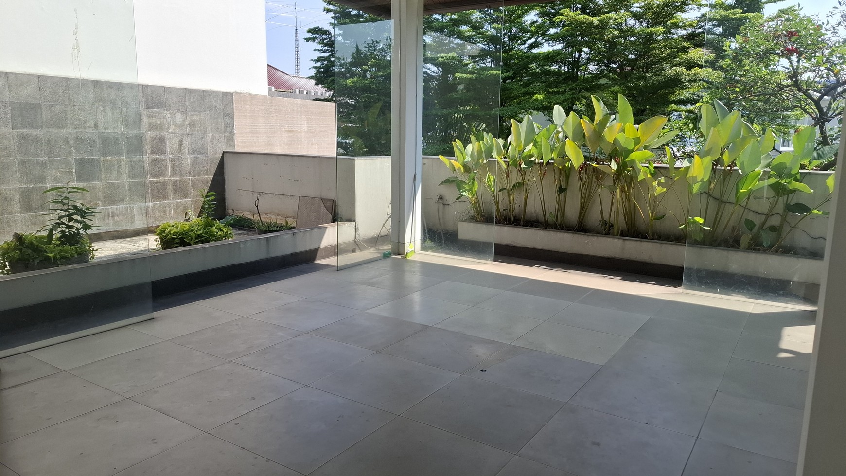DIJUAL RUMAH LUX DI AREA STRATEGIS DI PONDOK INDAH