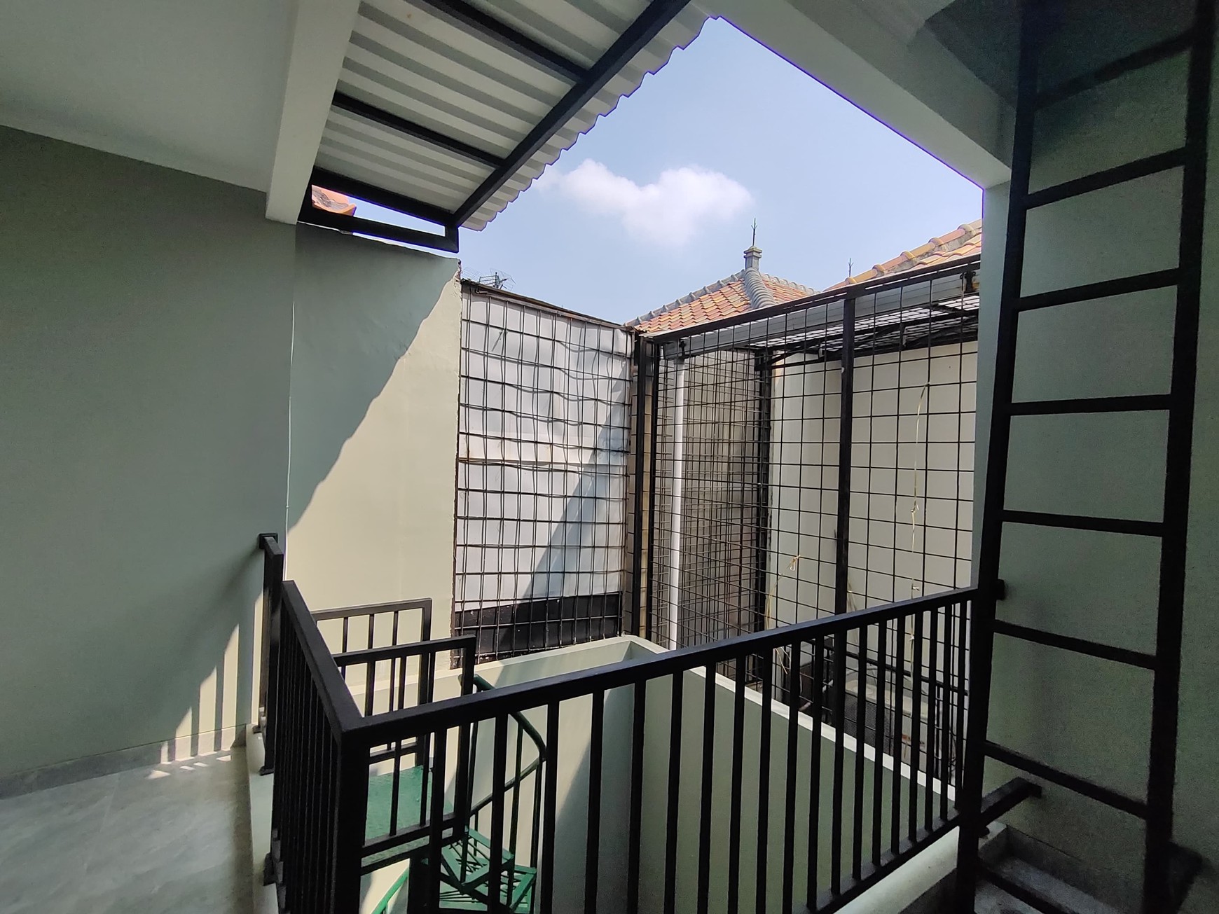 Rumah Brand New 2 Lantai di Raffles Hills Cibubur 