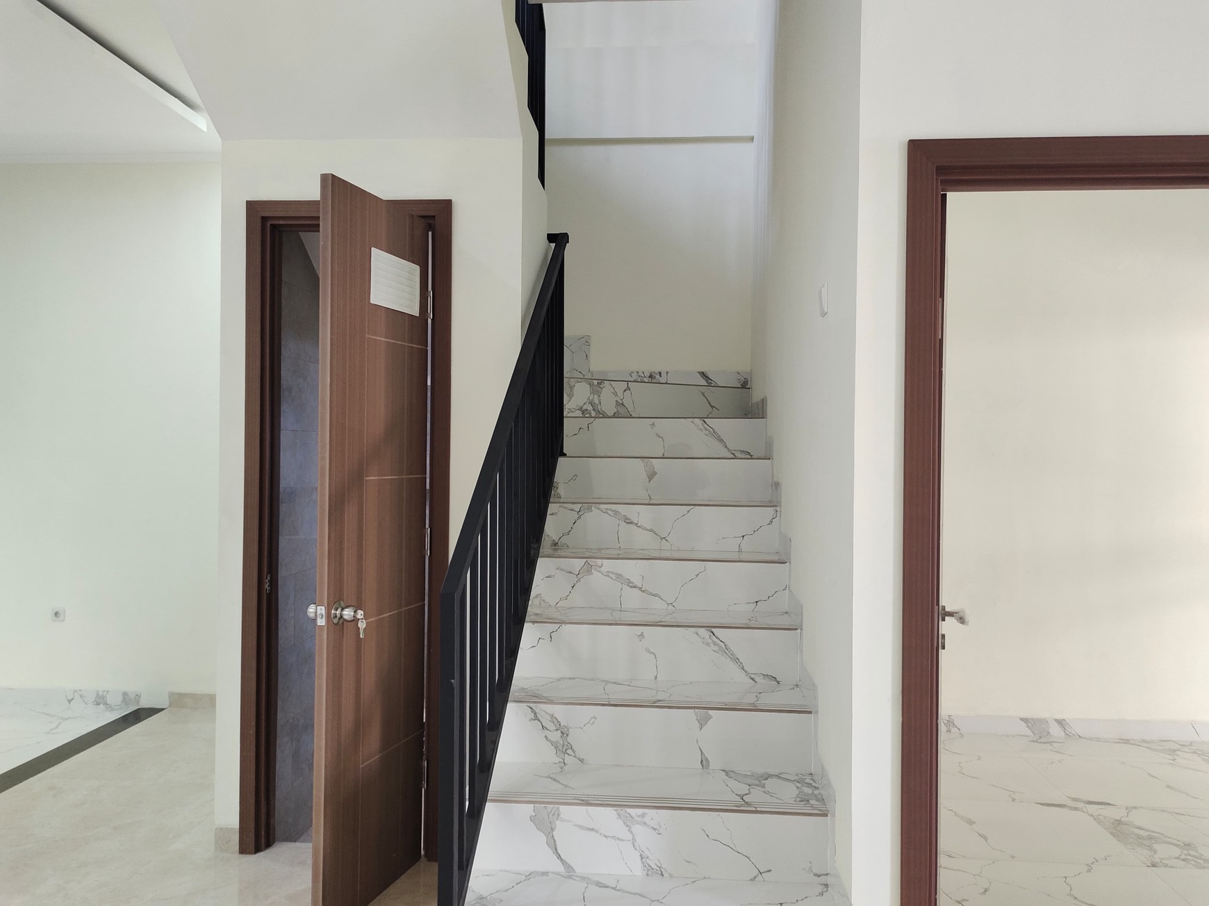 Rumah Brand New 2 Lantai di Raffles Hills Cibubur 