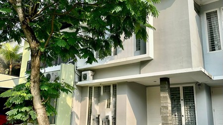 Rumah di Bintaro Dalam Cluster SHM dengan KT 4+1 KM 3+1, 2 Lantai SHM