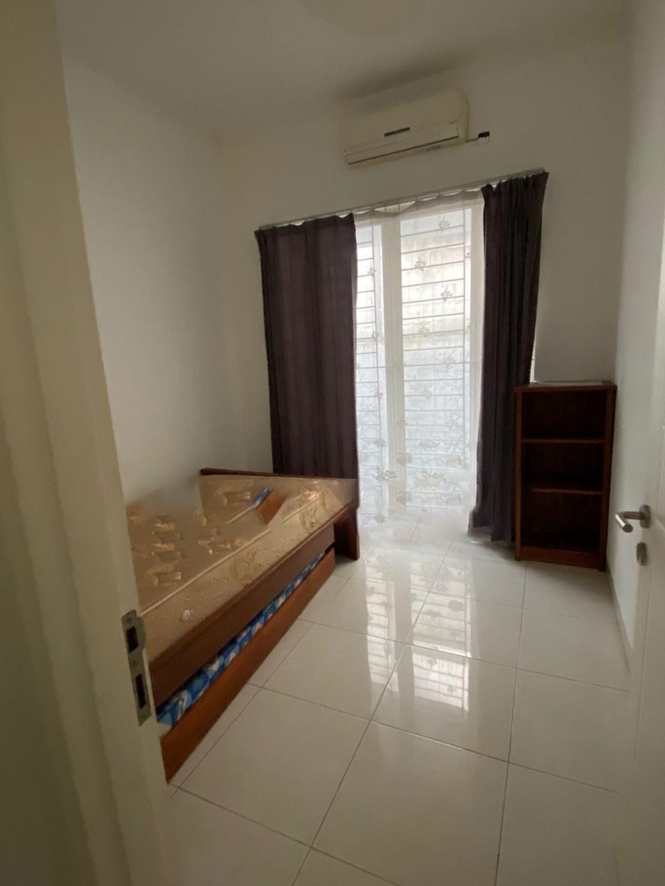Rumah di Bintaro Dalam Cluster SHM dengan KT 4+1 KM 3+1, 2 Lantai SHM