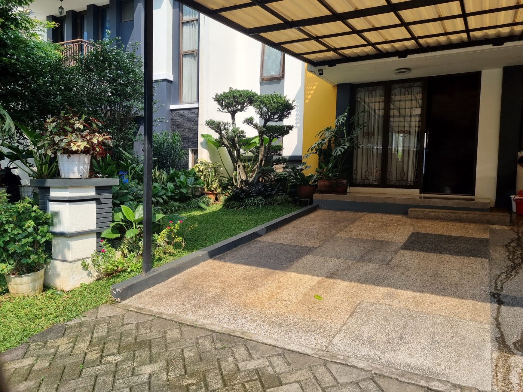 Rumah Cantik 2 Lantai dengan KT 5+1 KM 4+1 dan Siap Huni dengan Hunian Asri @Pamulang