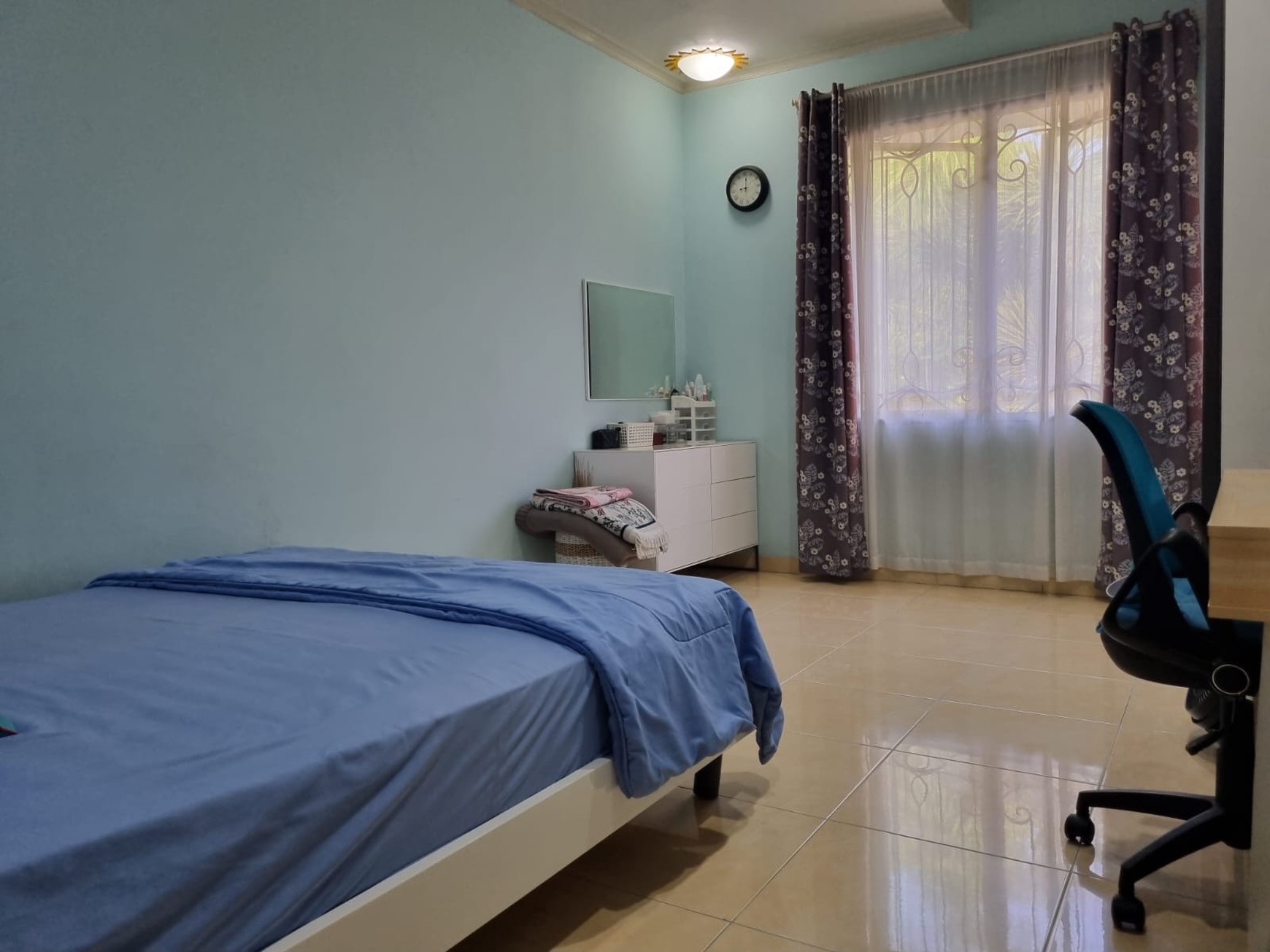 Rumah Cantik 2 Lantai dengan KT 5+1 KM 4+1 dan Siap Huni dengan Hunian Asri @Pamulang