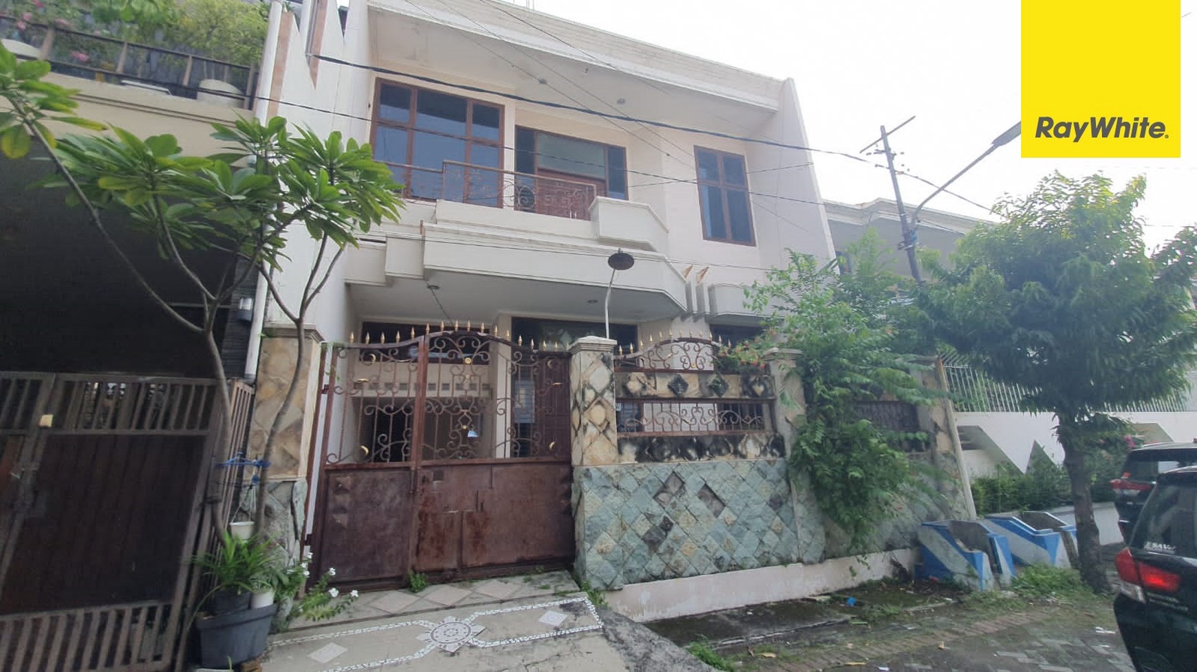 Disewakan Rumah di Simpang Darmo Permai Selatan Surabaya