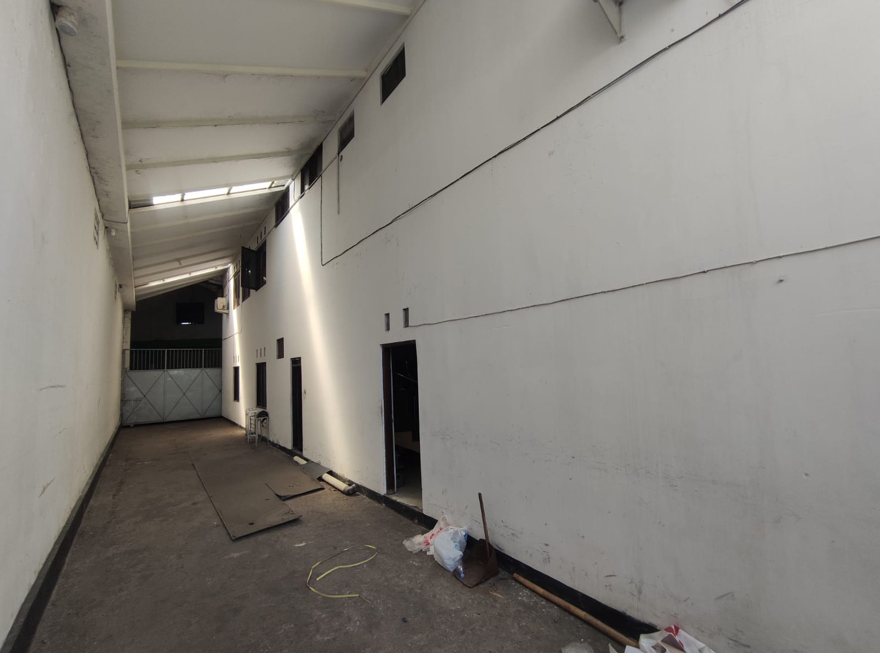 Gudang & Ruko 1174 Meter Persegi Lokasi Strategis Jalan Jogja-Solo Km 14
