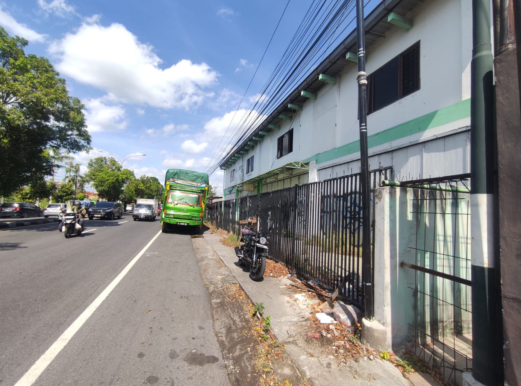Gudang & Ruko 1174 Meter Persegi Lokasi Strategis Jalan Jogja-Solo Km 14