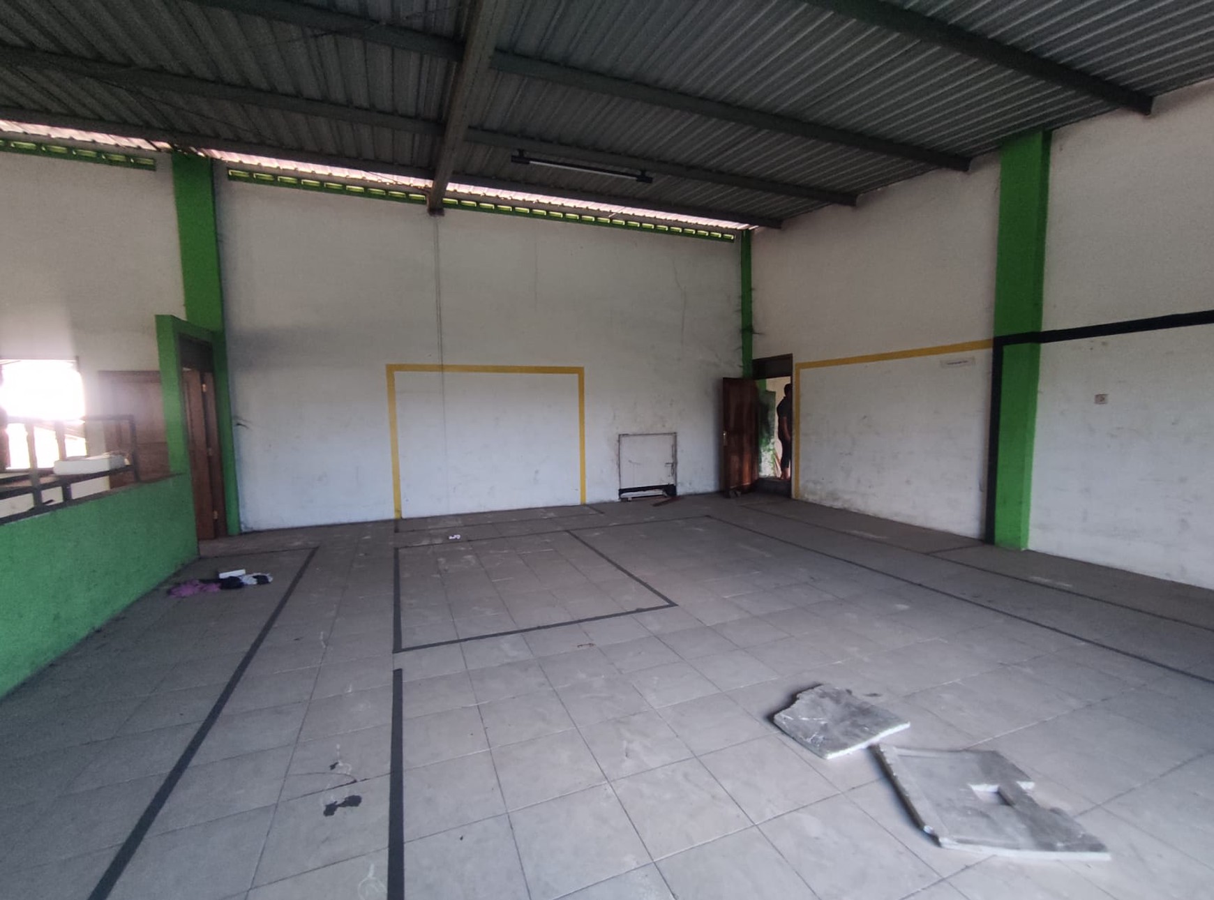 Gudang & Ruko 1174 Meter Persegi Lokasi Strategis Jalan Jogja-Solo Km 14