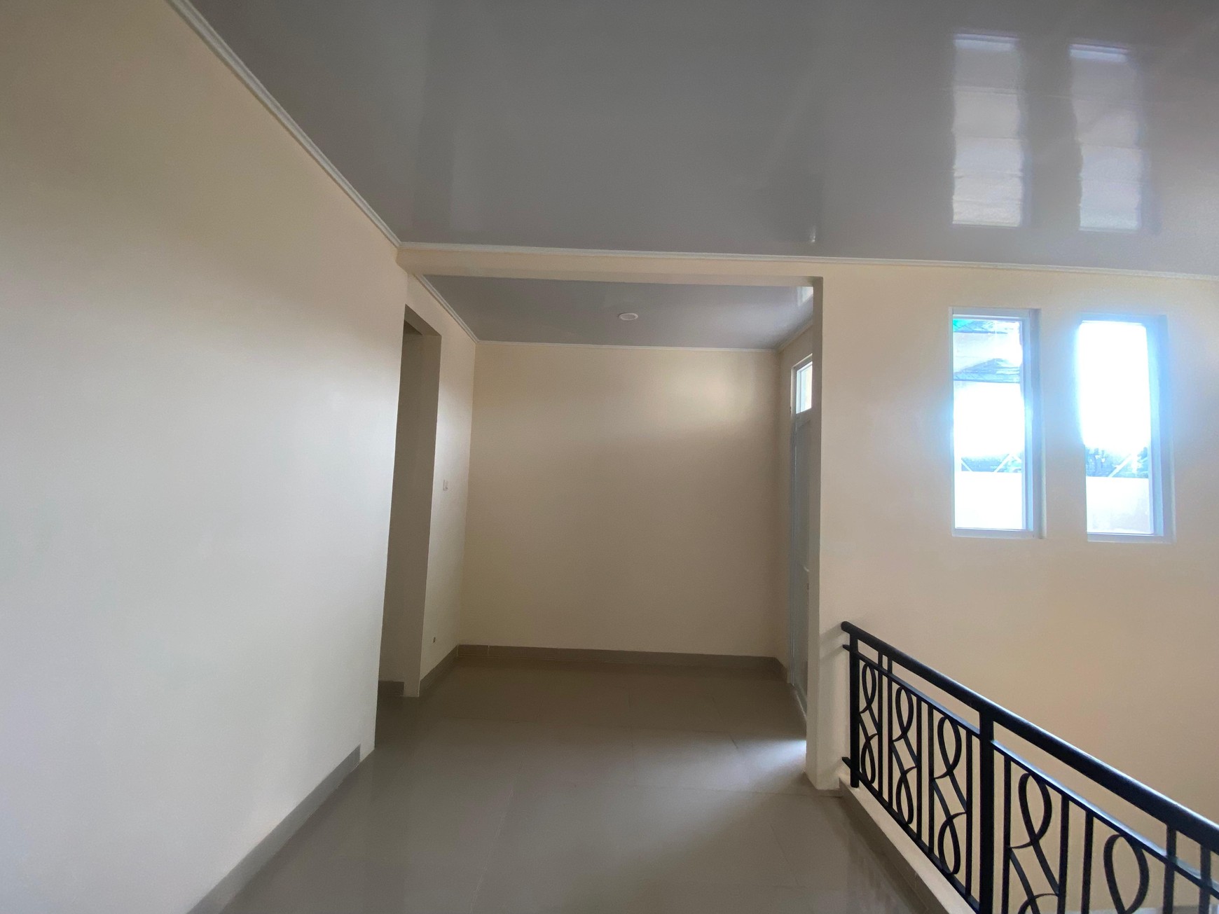 Rumah Cantik 2 Lantai, Siap Huni di Kota Wisata Cibubur 