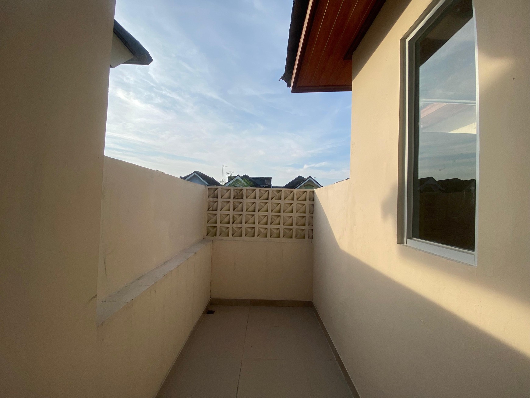 Rumah Cantik 2 Lantai, Siap Huni di Kota Wisata Cibubur 