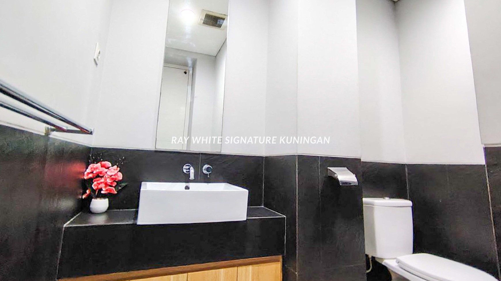 Dijual Apartemen Bagus 1 Park Residence Siap Huni 2BR , Gandaria