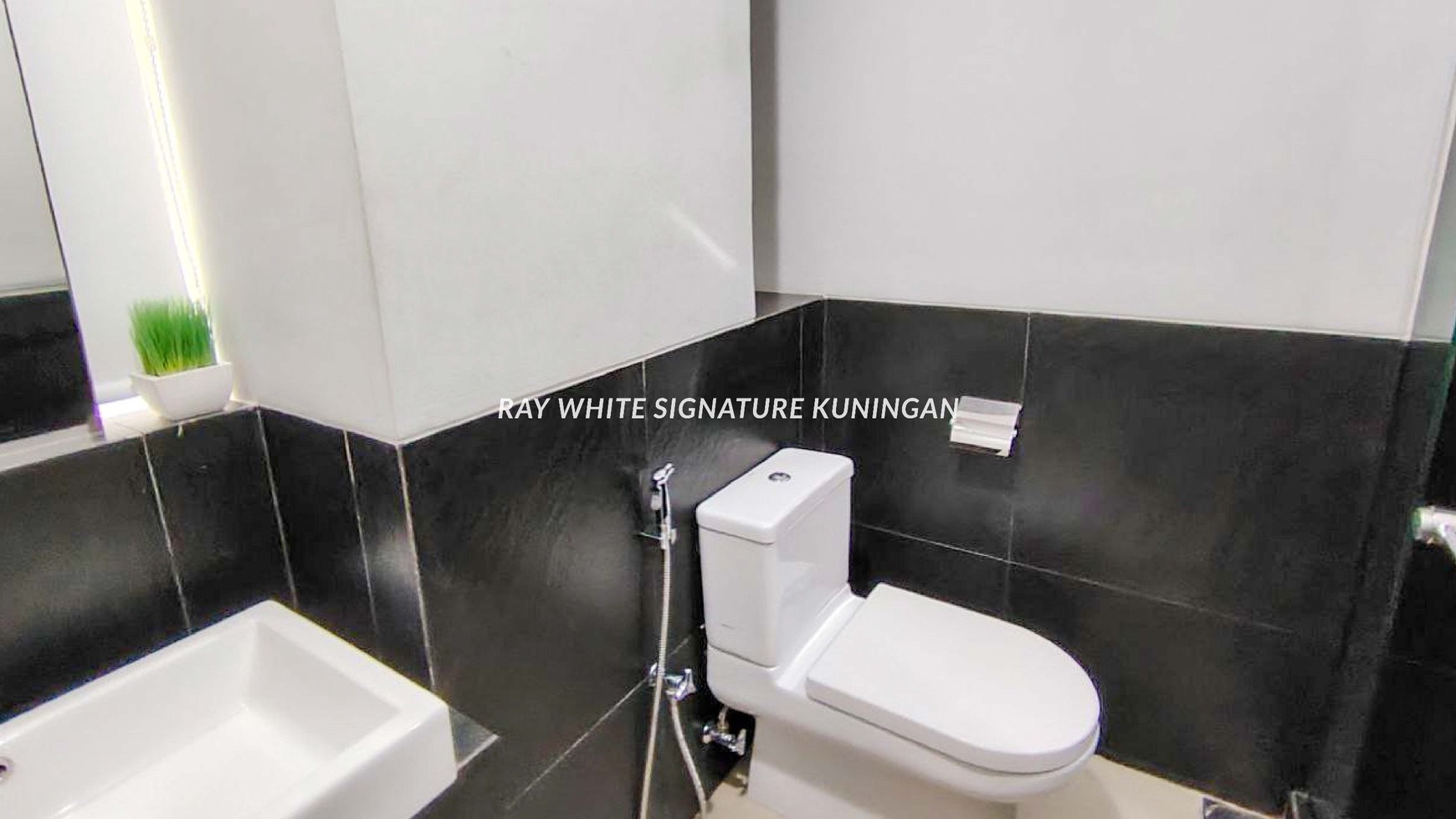 Dijual Apartemen Bagus 1 Park Residence Siap Huni 2BR , Gandaria