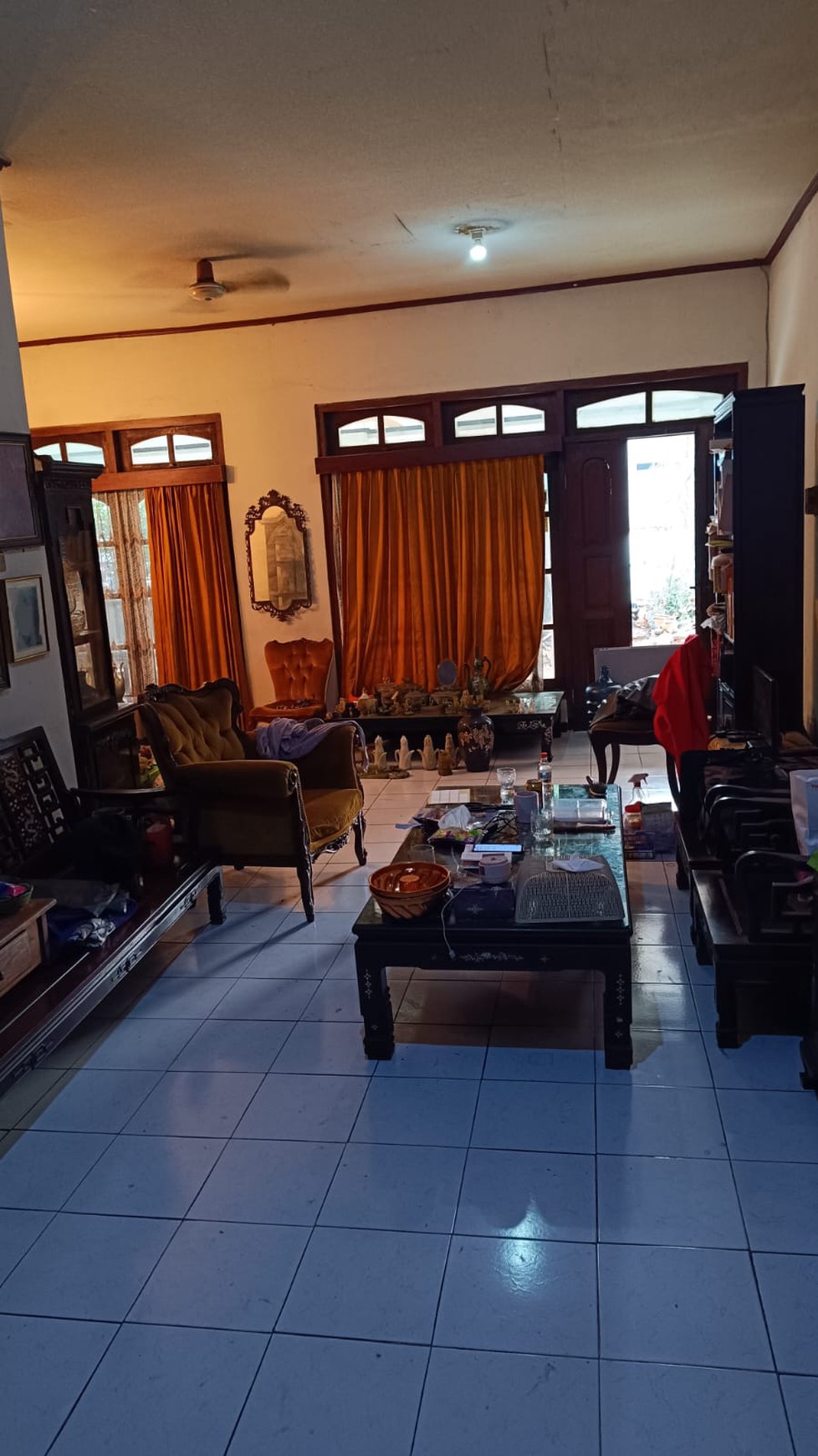 Dijual Cepat Rumah cocok usaha/kantor di Gandaria Kebayoran Baru.