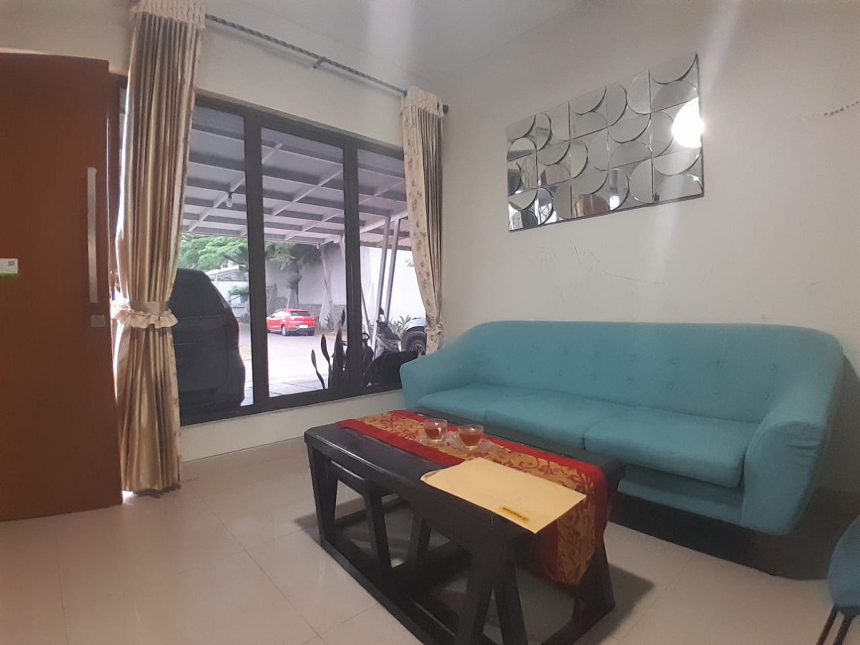 Rumah Tingkat Cantik di Premier Estate 3 Kranggan Lokasi Strategis Dekat Tol Jatiwarna