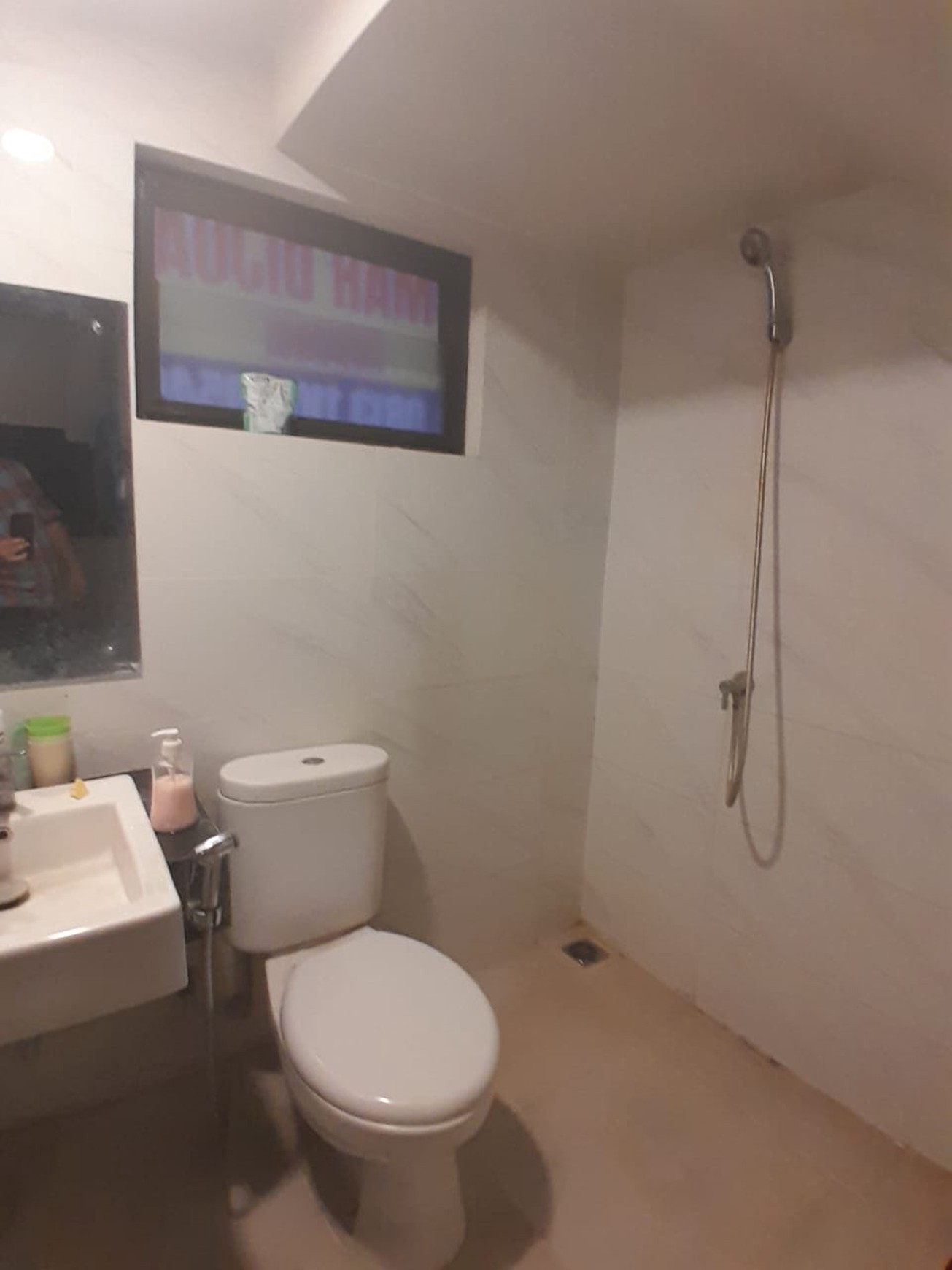 Rumah Tingkat Cantik di Premier Estate 3 Kranggan Lokasi Strategis Dekat Tol Jatiwarna