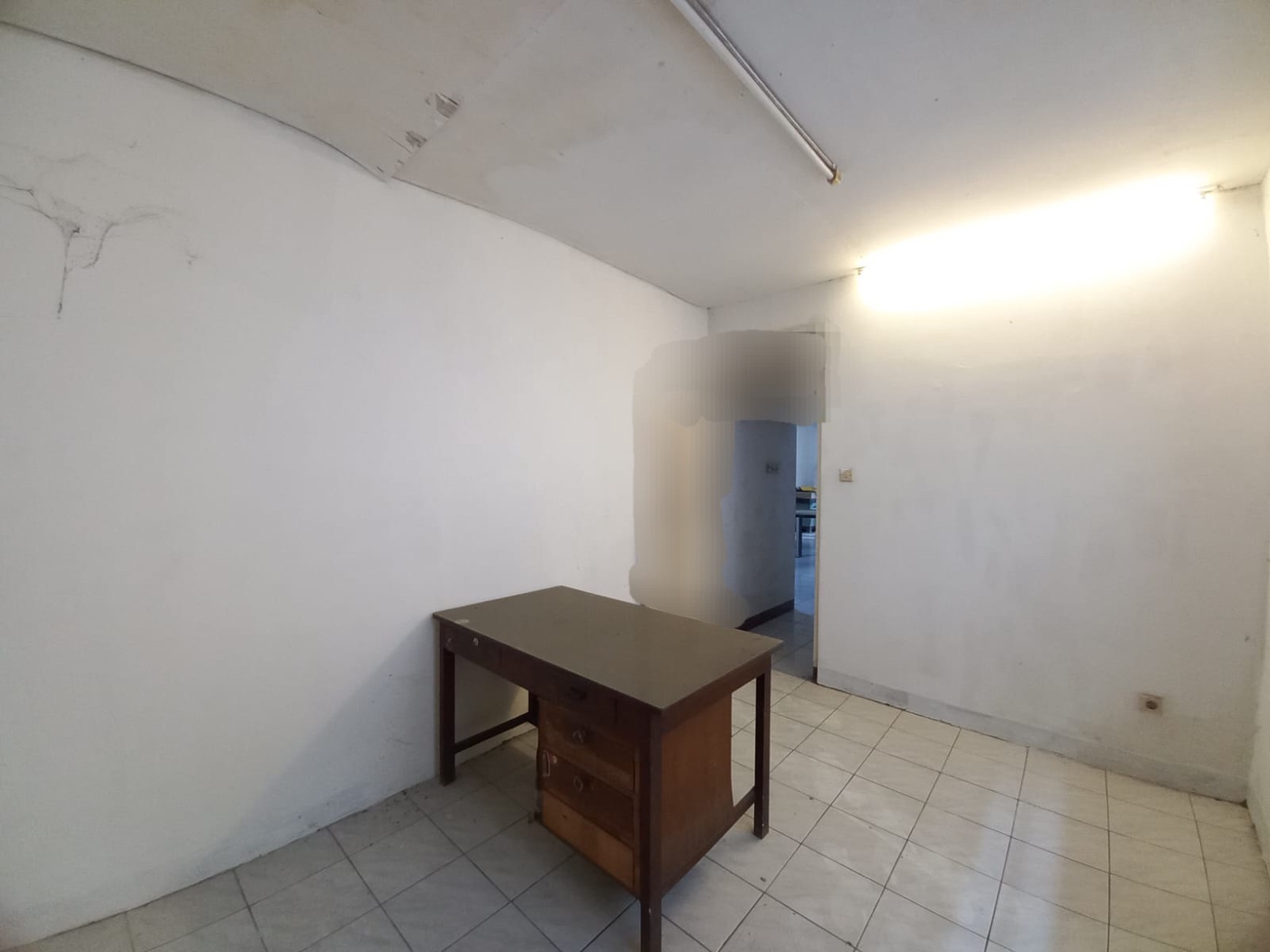 Rumah Klasik Lokasi Strategis Di Rawamangun