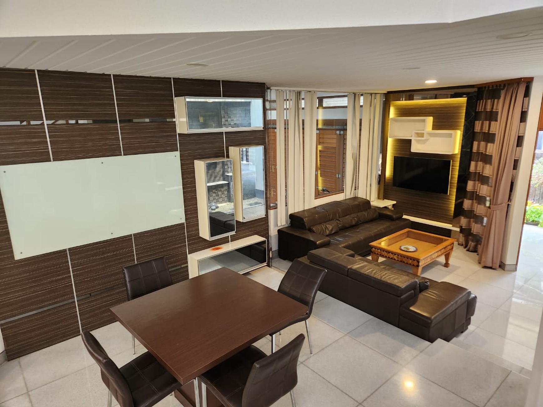 Rumah Hitung Tanah Area Cipete