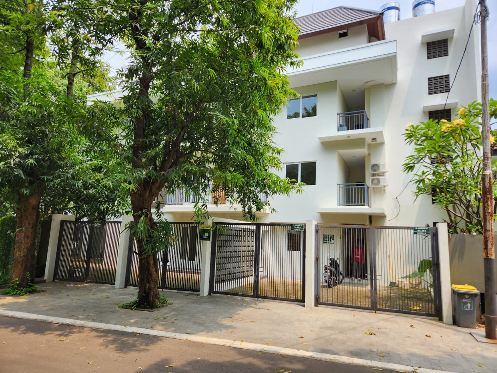 Rumah Hitung Tanah Area Cipete