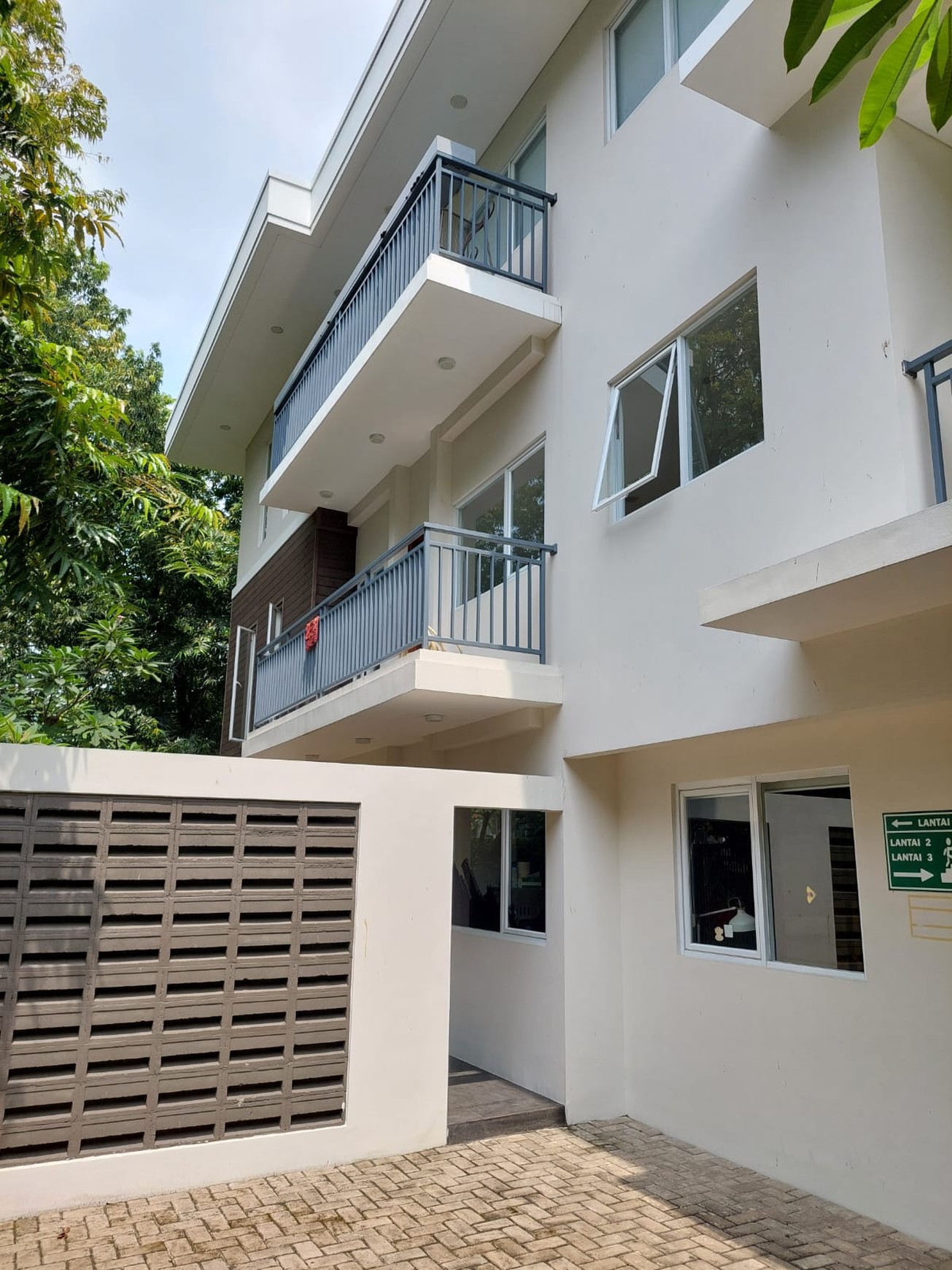 Rumah Hitung Tanah Area Cipete