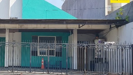 Disewakan Rumah di Jalan Dukuh Kupang Surabaya