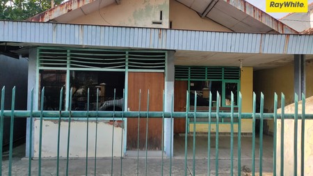 Dijual Rumah di Jalan Bratang Gede Surabaya