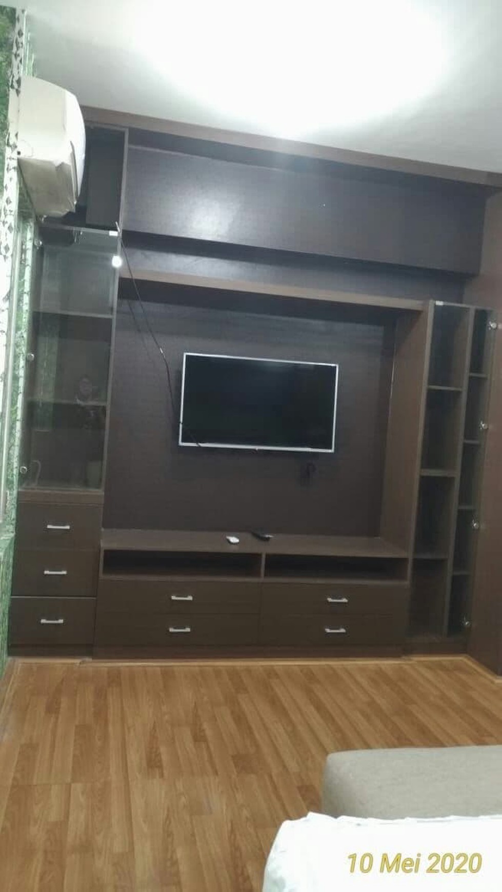 Sewa Apartemen Studio Furnished Murah dengan Good View Berlokasi Strategis di Puncak Permai Tower C, Surabaya