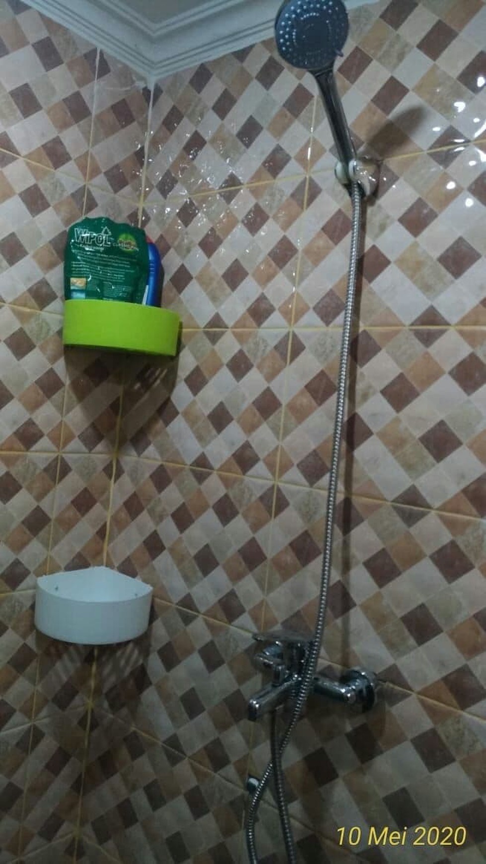 Sewa Apartemen Studio Furnished Murah dengan Good View Berlokasi Strategis di Puncak Permai Tower C, Surabaya