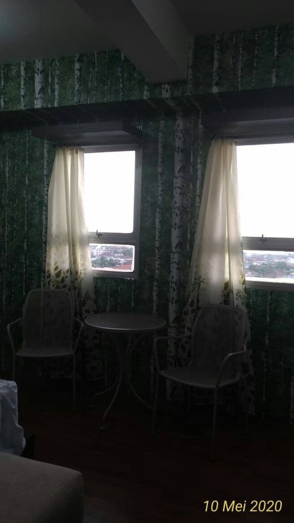 Sewa Apartemen Studio Furnished Murah dengan Good View Berlokasi Strategis di Puncak Permai Tower C, Surabaya