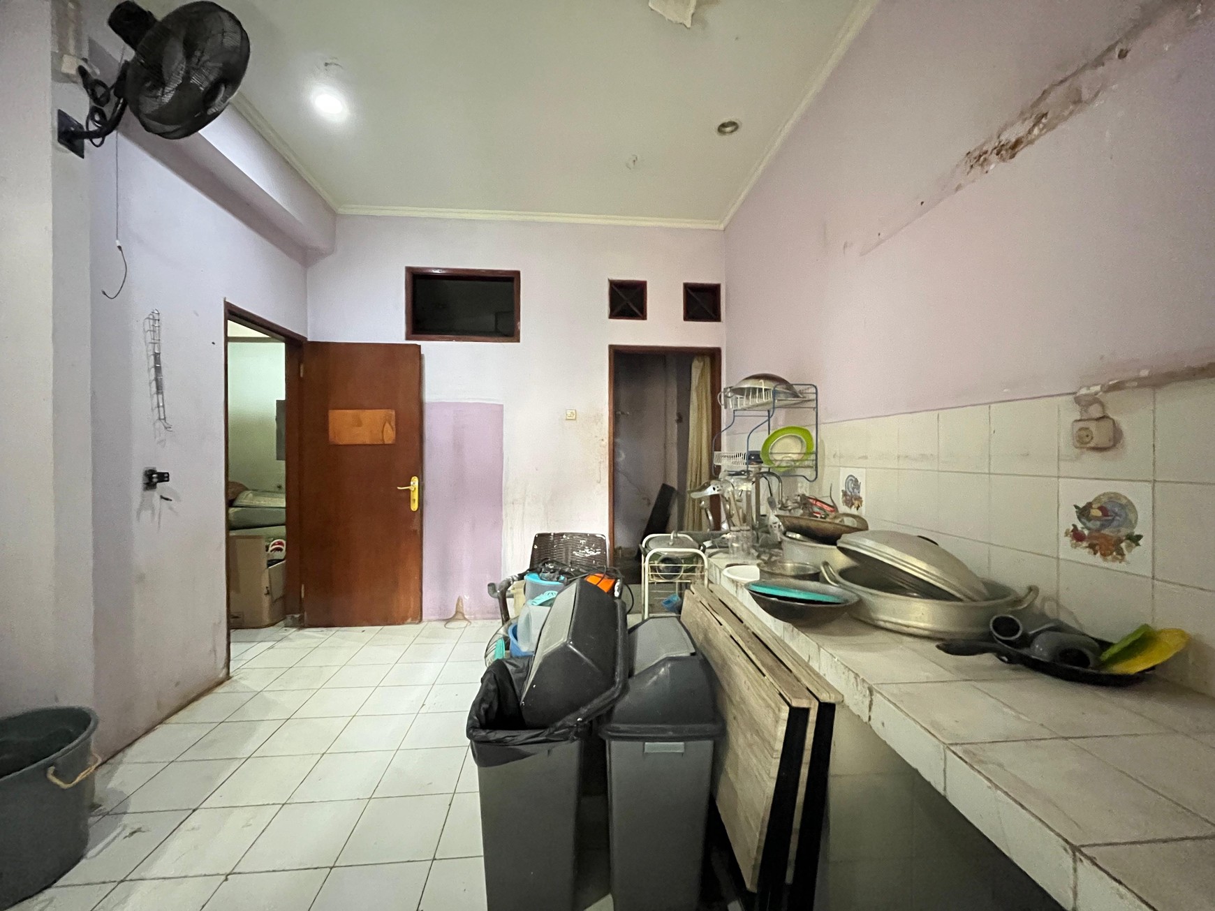 Ruko 2 Lantai di Lokasi Ramai Depan Komplek Besar Cirendeu Cocok untuk Usaha & Kantor