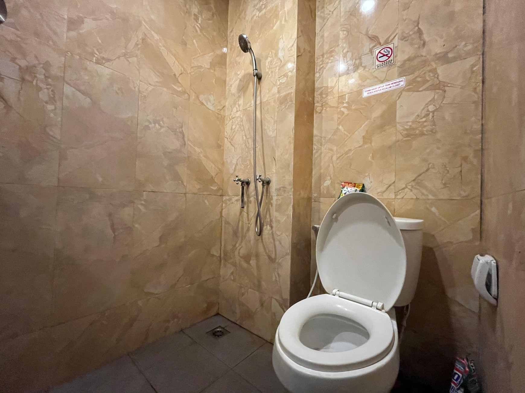 Ruko 2 Lantai di Lokasi Ramai Depan Komplek Besar Cirendeu Cocok untuk Usaha & Kantor