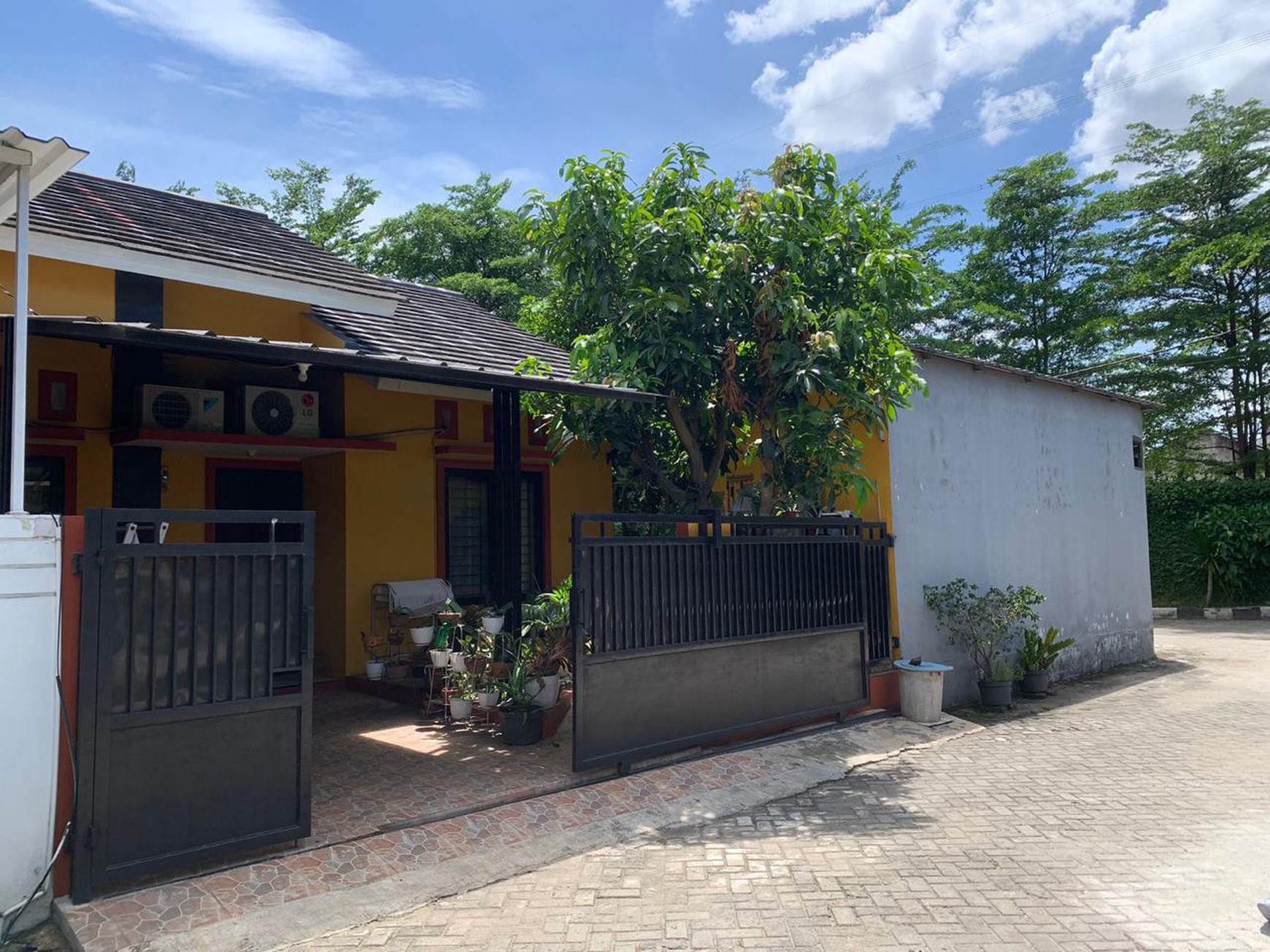 Rumah Hitung Tanah dengan Luas 418 di Bintaro Jaya, Tangerang Selatan