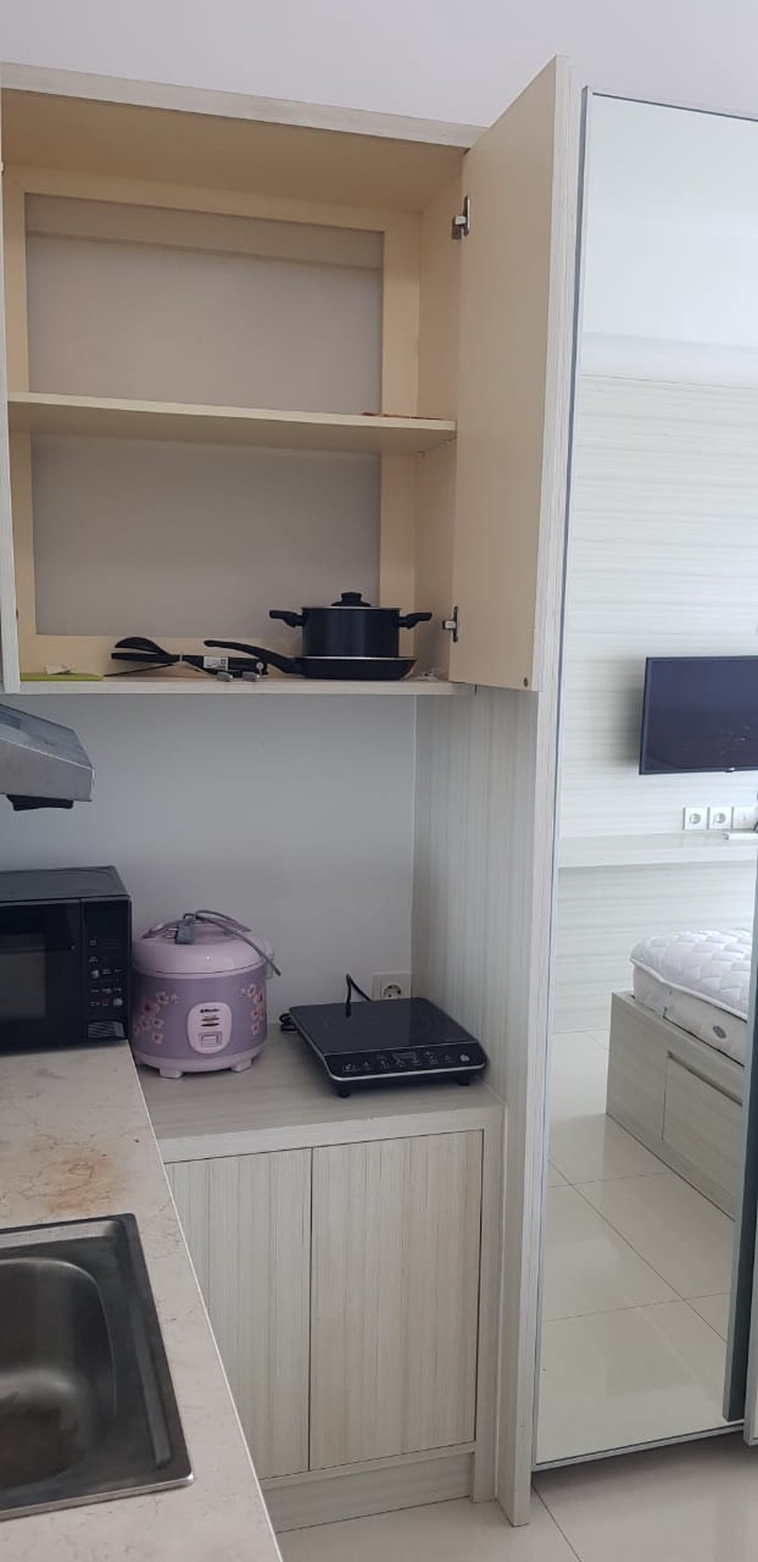 Murah Disewakan Apartemen Anderson Tipe Studio Full Furnished Modern - Lantai 29 - Akses Pakuwon Mall, Ptc, Supermall