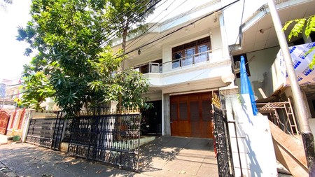 Rumah 2 Lantai di Tebet Timur Jaksel