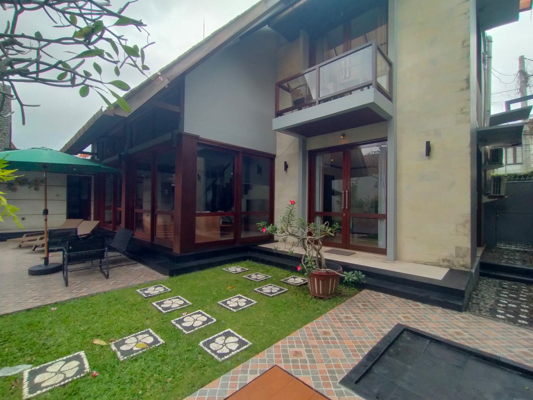 For Sale / For Rent - Luxurious 3BR Villa in Umalas, Kerobokan