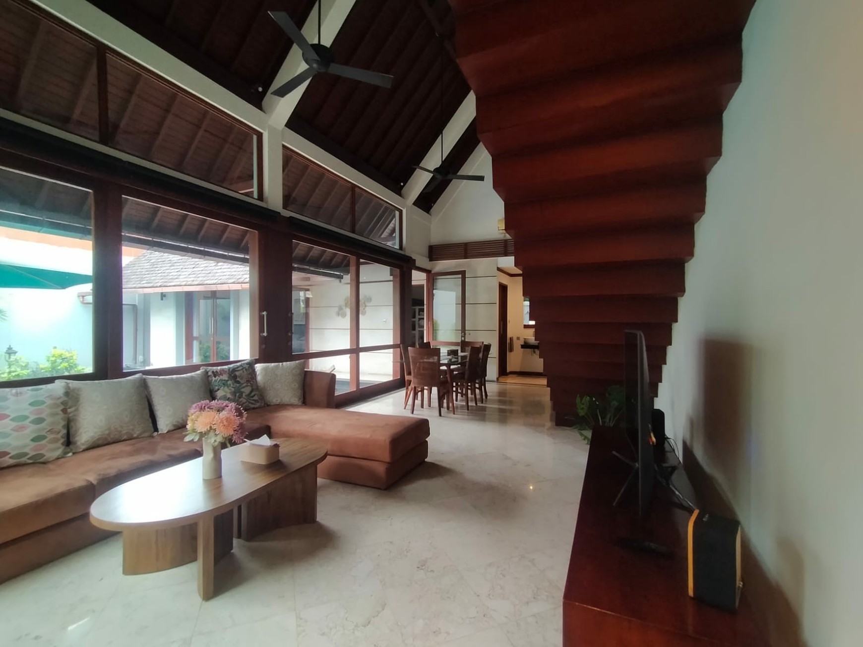 For Sale / For Rent - Luxurious 3BR Villa in Umalas, Kerobokan