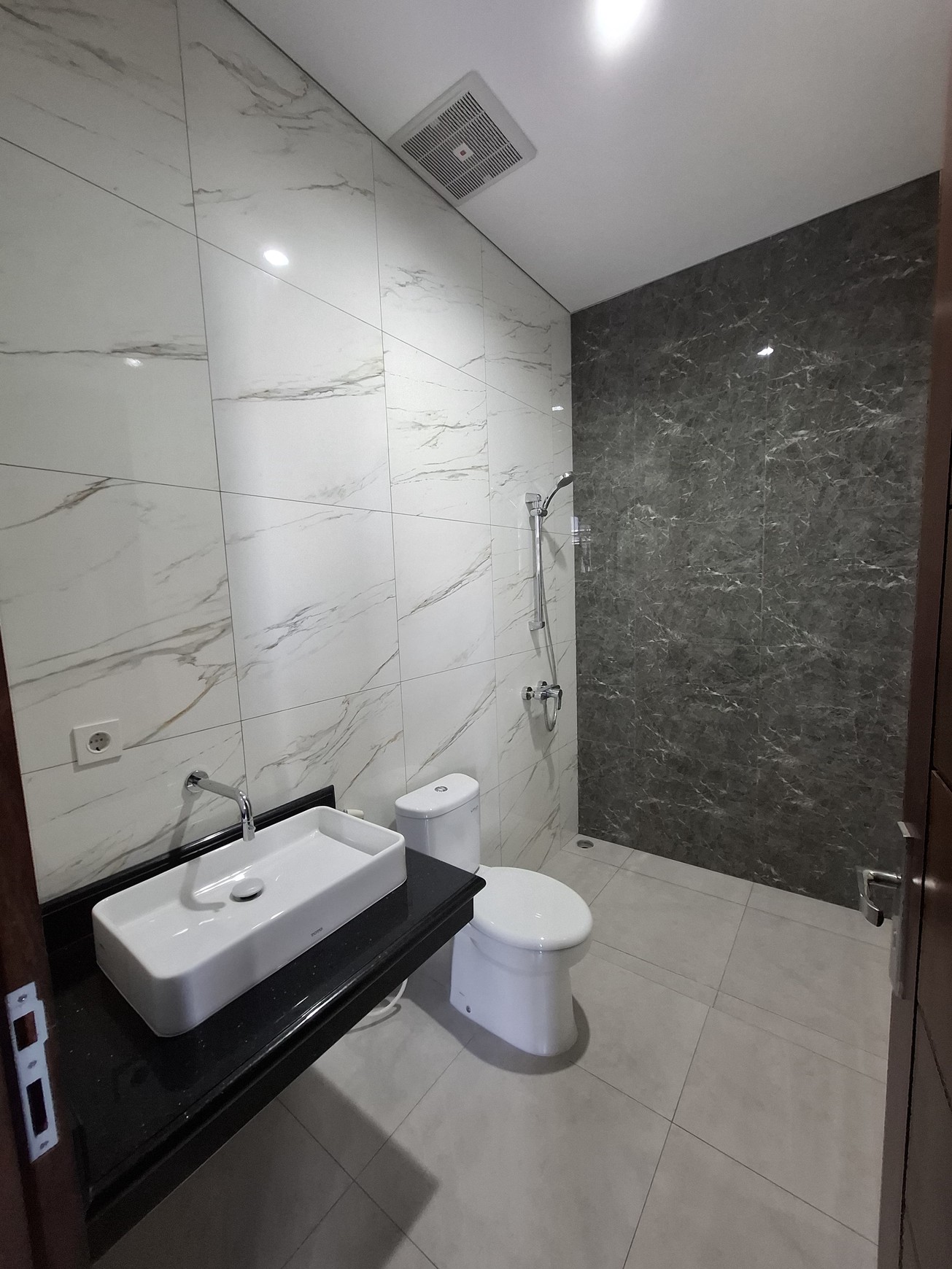 Dijual Rumah Baru Woodland Citraland Surabaya New Baru Modern Mewah Siap Huni Dekat Uc, Hokky Buah, Pasar Modern