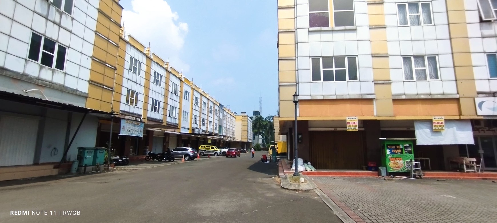 Jual Cepat Gandeng Hook Ruko Golden Boulevard BSD, Strategis, Lokasi Bagus, Siap Pakai