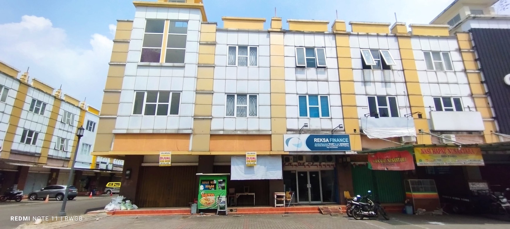 Jual Cepat Gandeng Hook Ruko Golden Boulevard BSD, Strategis, Lokasi Bagus, Siap Pakai