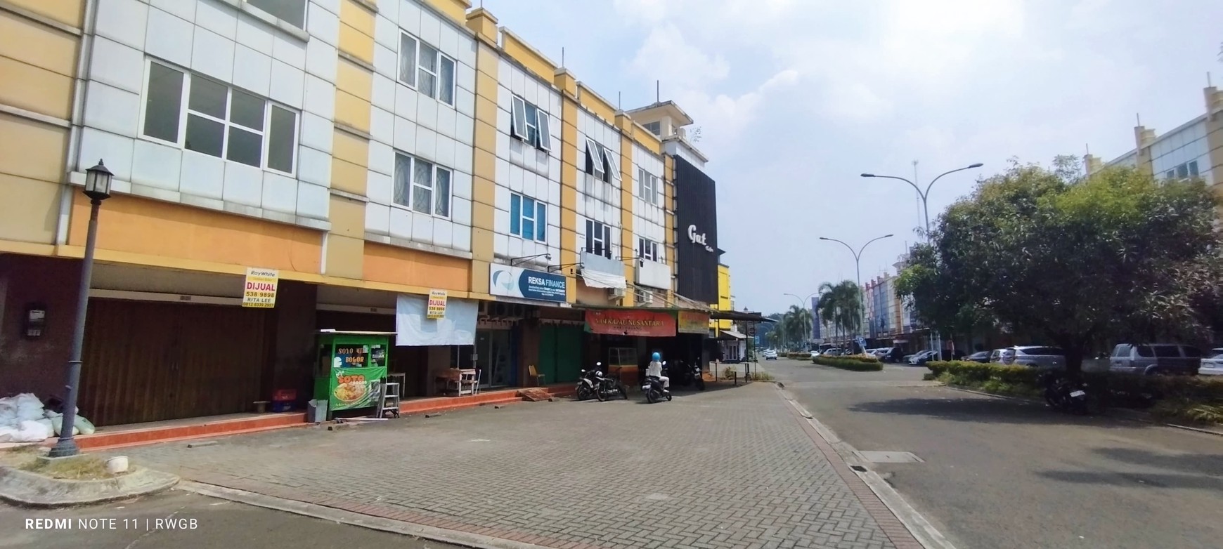 Jual Cepat Gandeng Hook Ruko Golden Boulevard BSD, Strategis, Lokasi Bagus, Siap Pakai