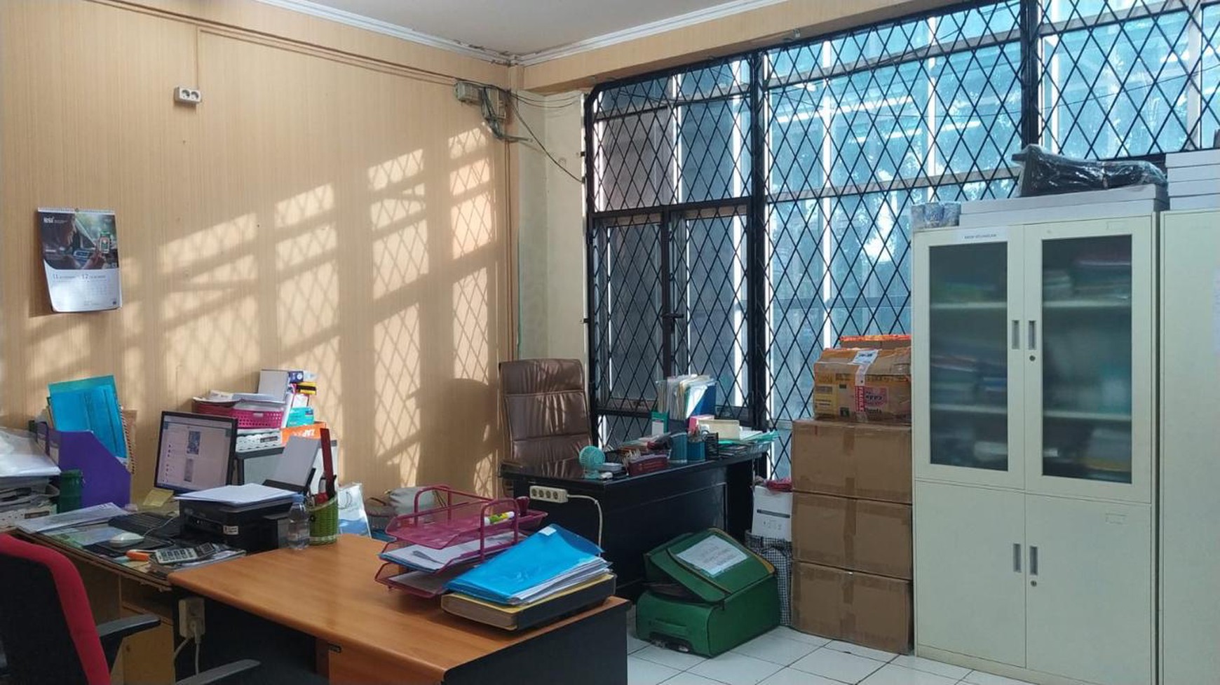 Dijual Cepat Rukan 3 Lantai, Siap Pakai  di Jalan Chairil Anwar, Bekasi Timur