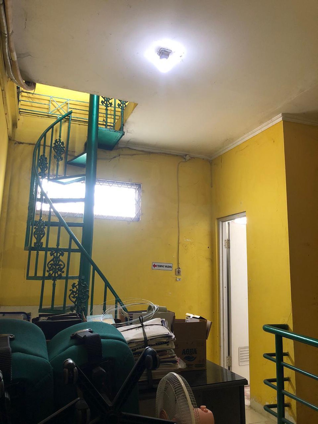 Dijual Cepat Rukan 3 Lantai, Siap Pakai  di Jalan Chairil Anwar, Bekasi Timur