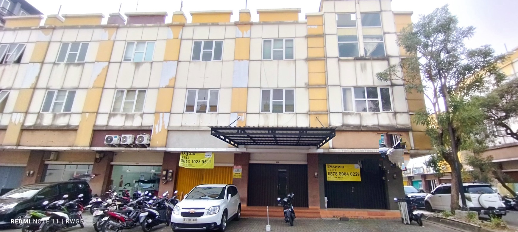 disewa ruko strategis dekat jalan pahlawan seribu golden boulevard bsd city siap huni