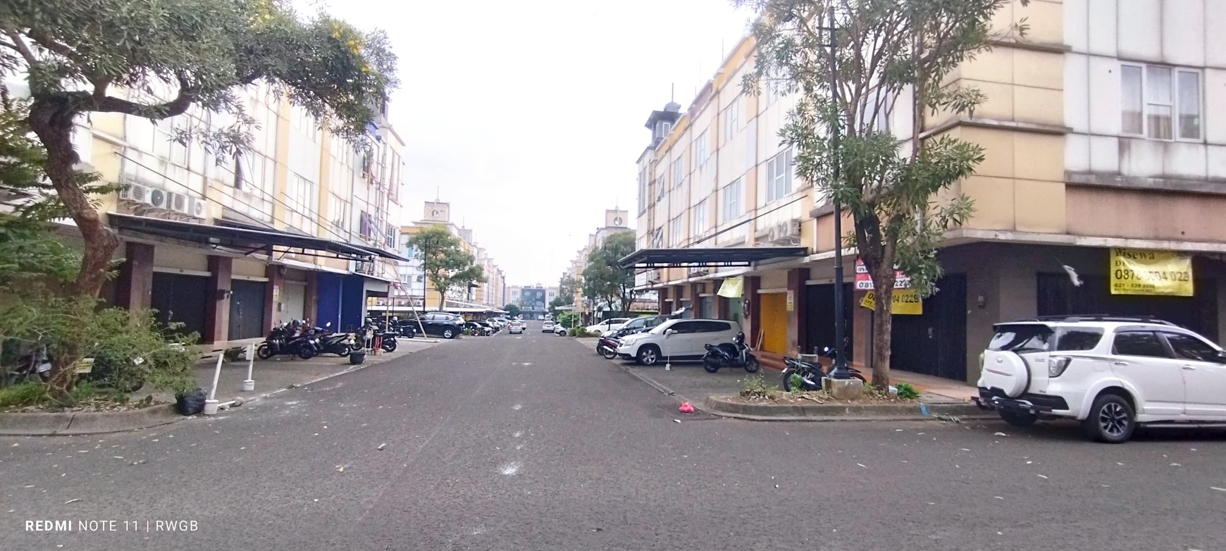 disewa ruko strategis dekat jalan pahlawan seribu golden boulevard bsd city siap huni