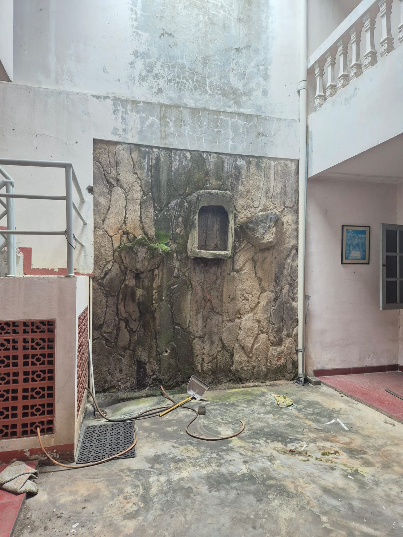 Dijual rumah hitung tanah di lingkungan yang tenang di Cideng, jakarta pusat