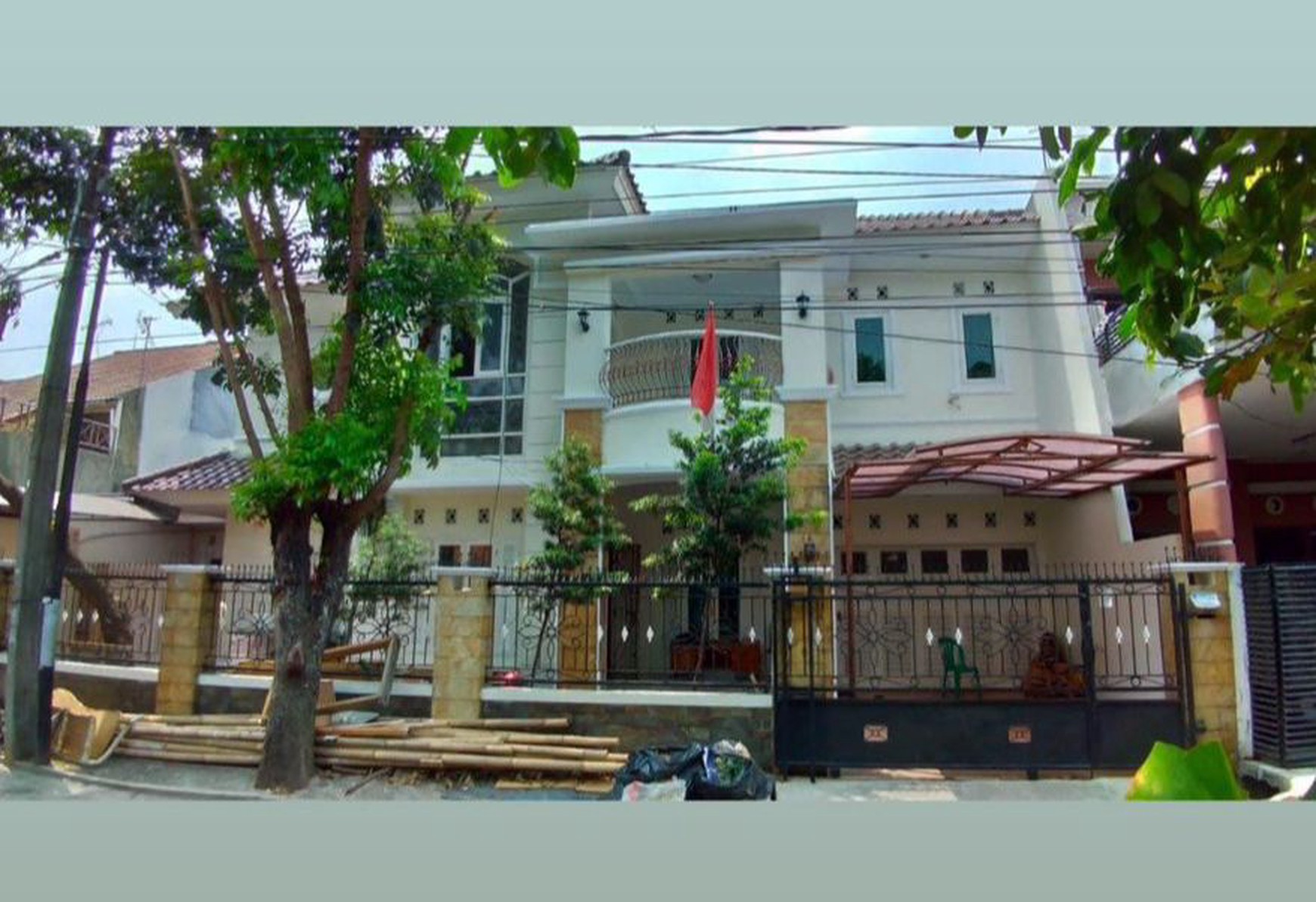 Rumah Cantik, Asri Hijau, Udara Sejuk, Segar, Tenang, Tidak berisik, di Cipayung Jakarta Timur.