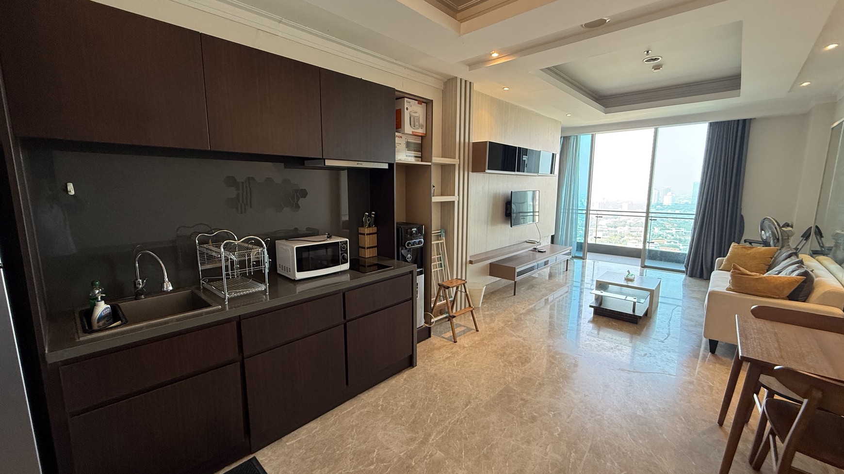 APARTMENT RESIDENCE 8, SENOPATI, JAKARTA SELATAN